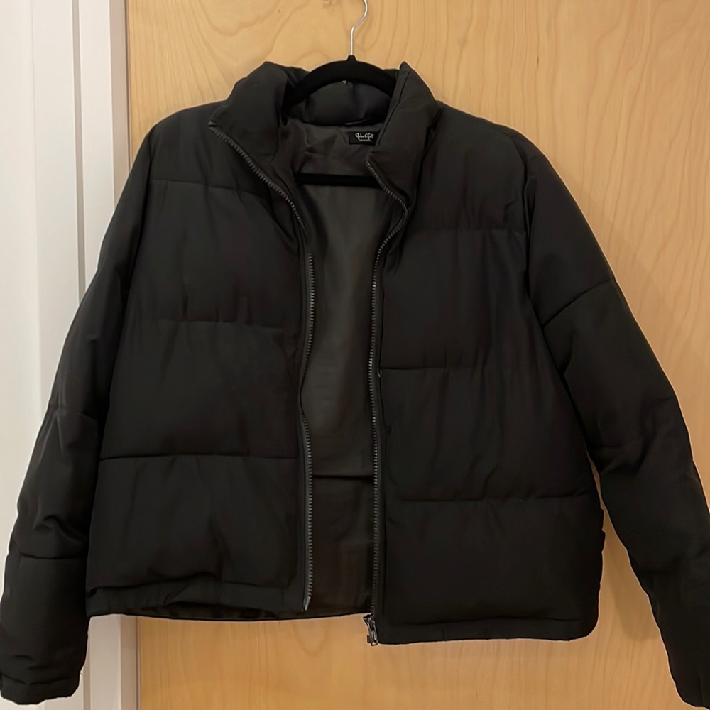 Brandy Melville John Galt black puffer coat